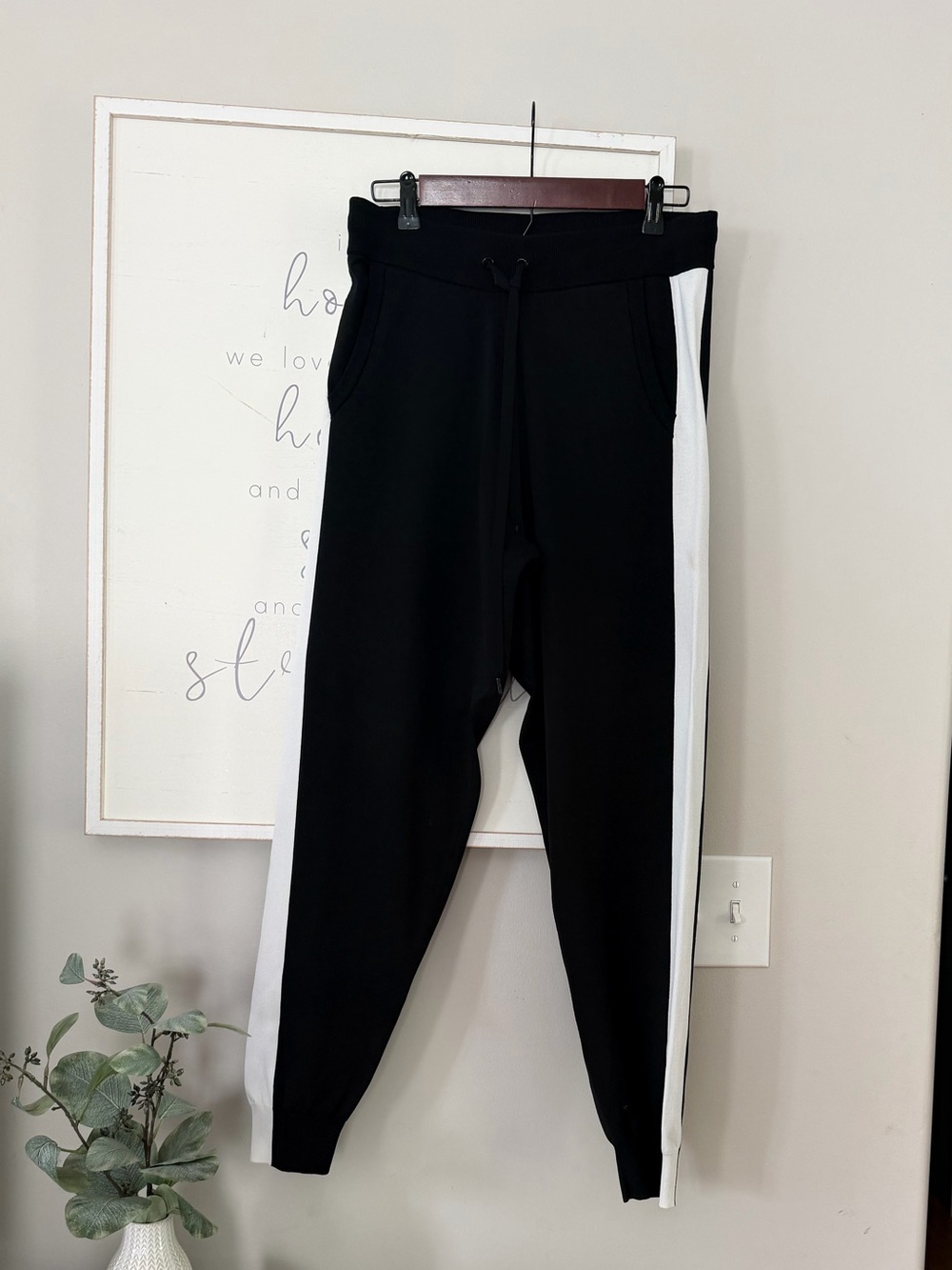 2 Piece Michael Kors Signature Logo T Shirt Jogger Sweatpant Set Black White M - Picture 9 of 16